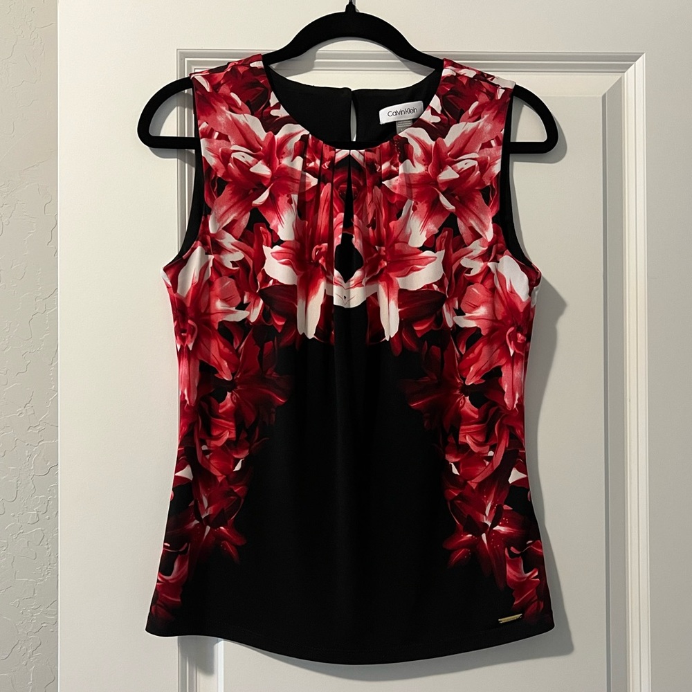 Calvin Klein Pleated Crew Neck Sleeveless Blouse